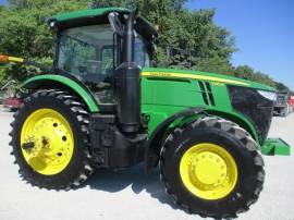 2019 John Deere 7210R