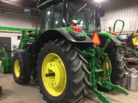 2022 John Deere 6120M