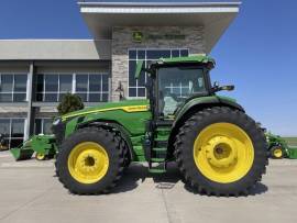 2021 John Deere 8R 370