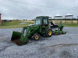 2001 John Deere 4400