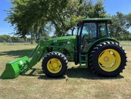 2015 John Deere 6115D