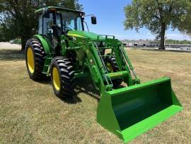 2015 John Deere 6115D