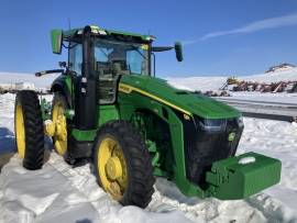 2021 John Deere 8R 230