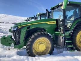 2021 John Deere 8R 230