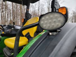 2016 John Deere 5085E