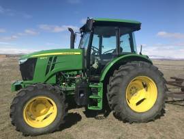 2020 John Deere 6120E