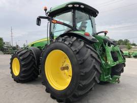 2016 John Deere 8270R