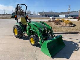 2016 John Deere 2032R