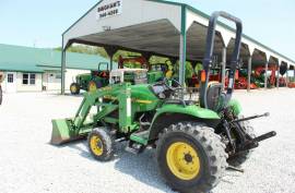 2000 John Deere 4200