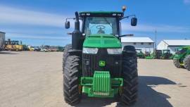 2015 John Deere 8270R