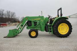 2010 John Deere 7130