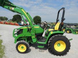 2017 John Deere 3046R