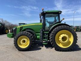 2015 John Deere 8245R