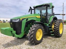 2021 John Deere 8R 230