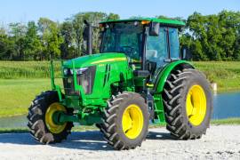 2021 John Deere 6105E