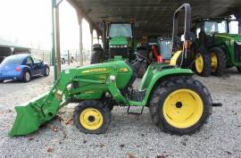 2016 John Deere 3038E