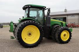 2015 John Deere 8370R