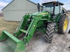 2018 John Deere 6105E