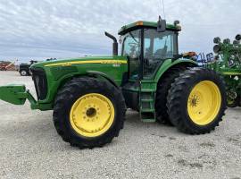 John Deere 8520