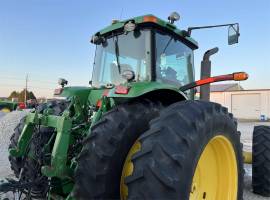 John Deere 8520