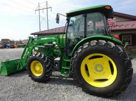 2020 John Deere 6135E