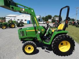 2016 John Deere 3032E