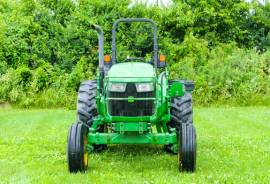 2015 John Deere 5065E