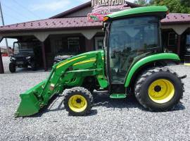 John Deere 3320