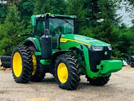 2021 John Deere 8R 230