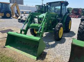 2017 John Deere 5085E