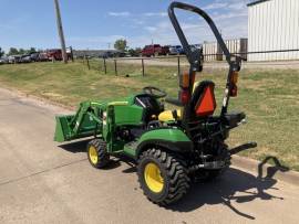 2018 John Deere 1025R