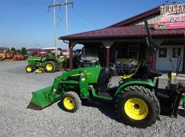 2015 John Deere 2032R