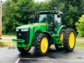 2013 John Deere 8235R