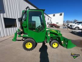 2018 John Deere 1025R