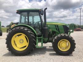 2020 John Deere 6105E