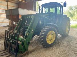 2007 John Deere 7230