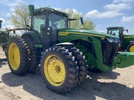 2021 John Deere 8R 370