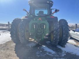 2011 John Deere 8260R