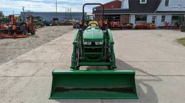 2013 John Deere 3033R