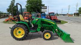 2013 John Deere 3033R