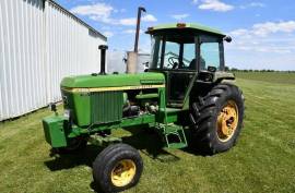 1974 John Deere 4230