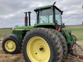 1990 John Deere 4755