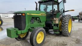 2001 John Deere 8110