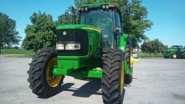 2004 John Deere 7320