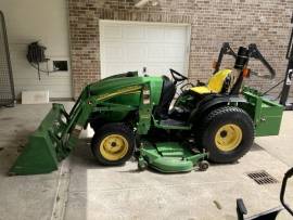 2011 John Deere 2520