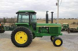 1975 John Deere 4430