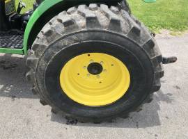 2011 John Deere 2520