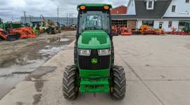 2017 John Deere 5090GV