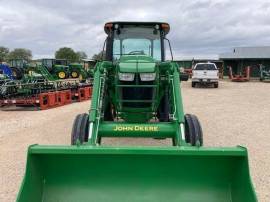 2013 John Deere 6105D