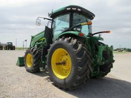 2015 John Deere 7210R